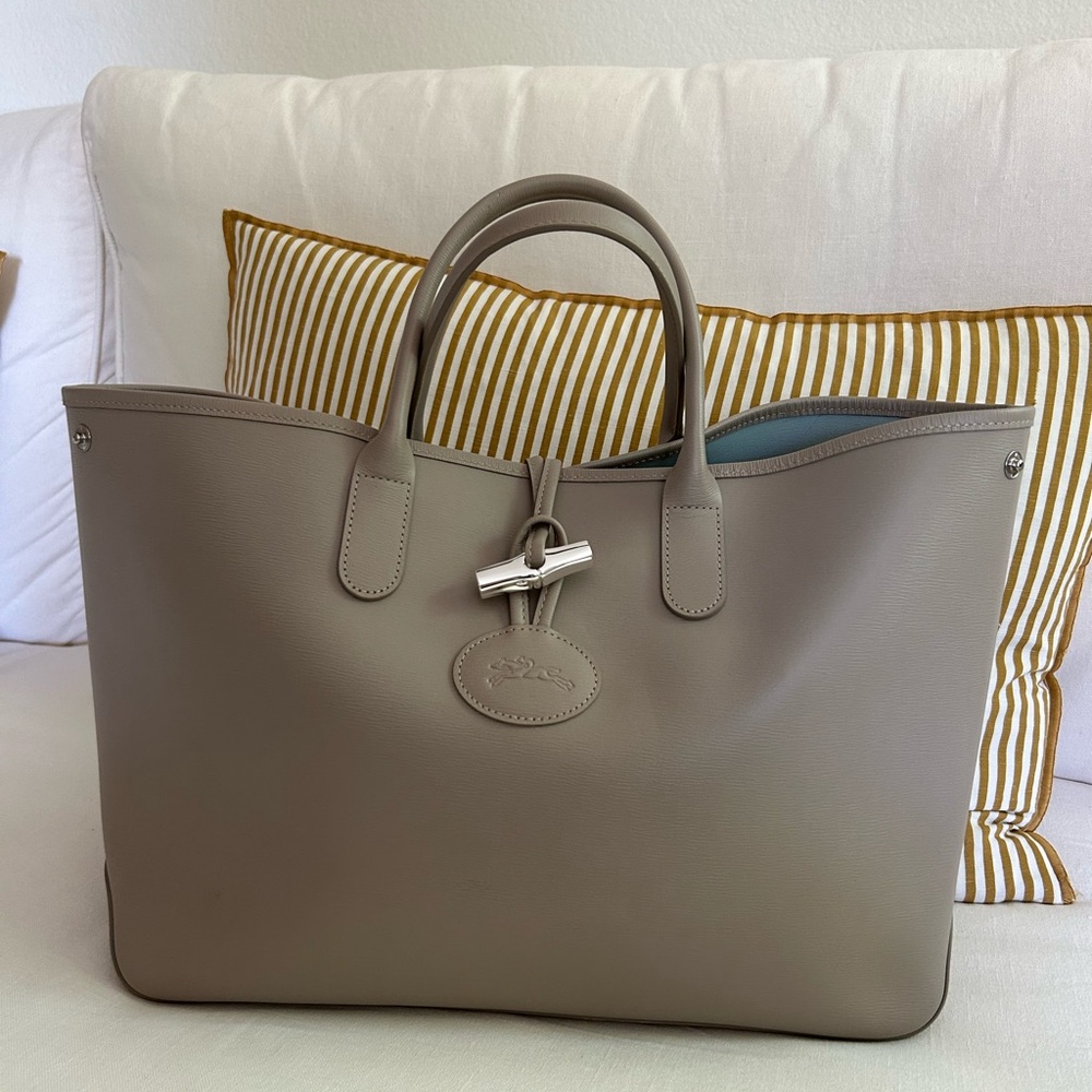 Longchamp Elegant Taupe Leather Tote Bag